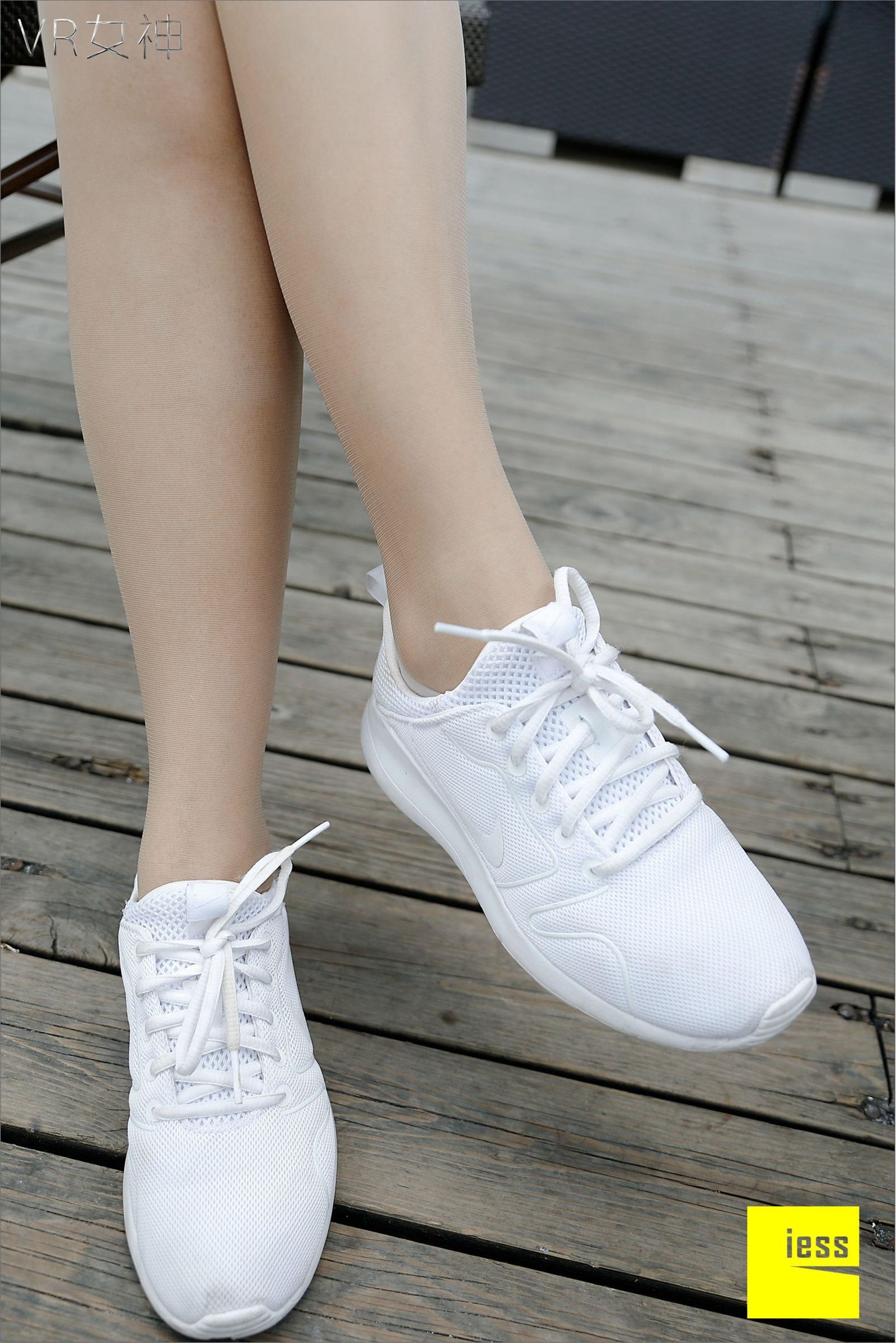 [IESS]异思趣向 女主播SASA 白球鞋的丝足梦游